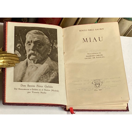 Miau. Nota preliminar de Federico Carlos Sáinz de Robles.